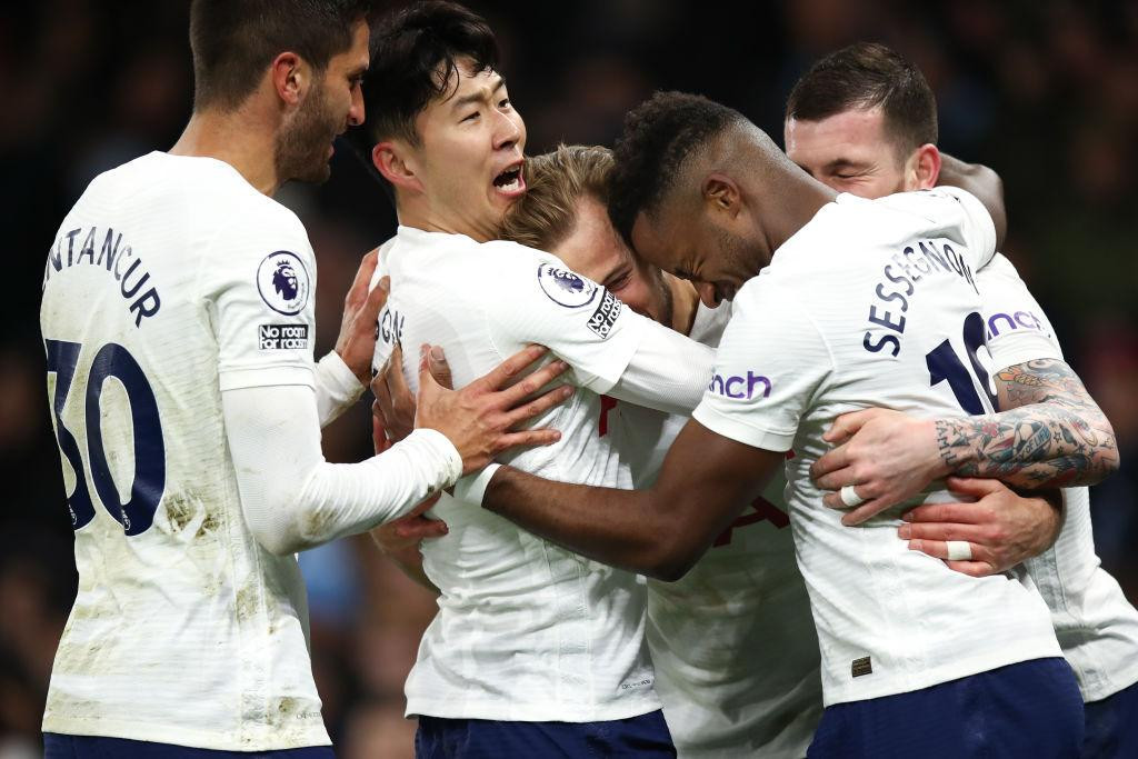 Tottenham gây sốc tại Etihad