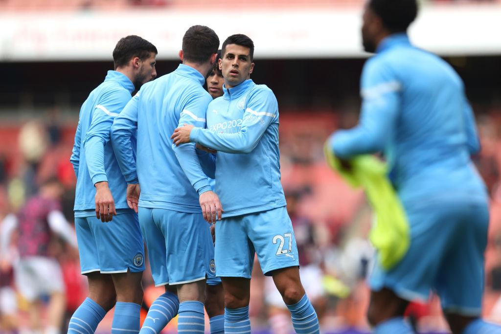 Cancelo vẫn đá chính cho dù vừa bị cướp tấn công