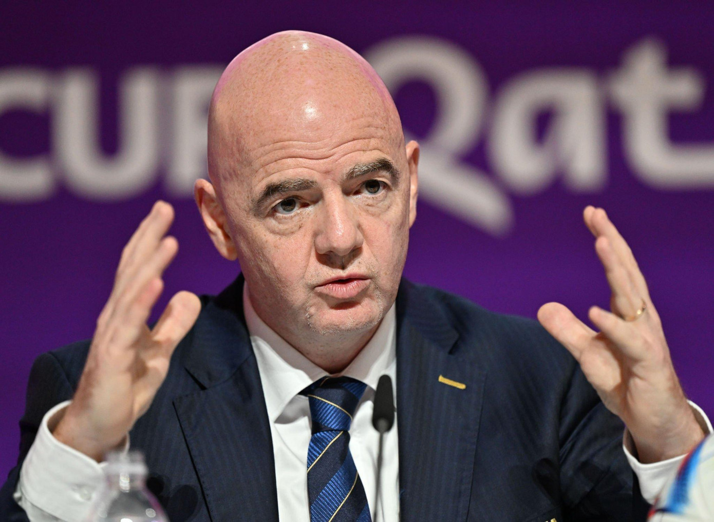 Gianni Infantino gây tranh cãi lớn khi chỉ trích châu Âu để bảo vệ Qatar