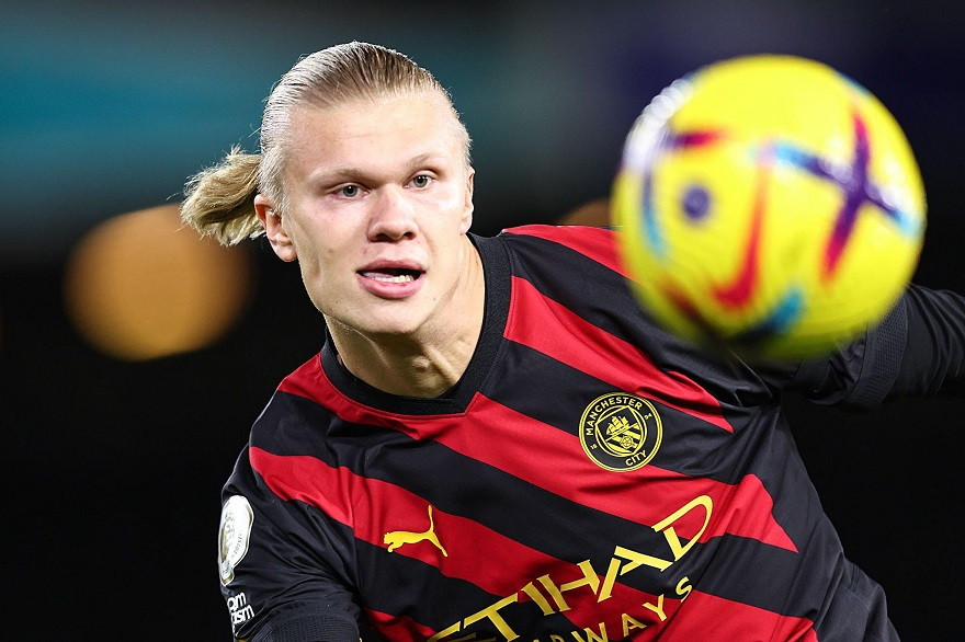 Haaland đang trở thành tiền đạo không thể ngăn cản