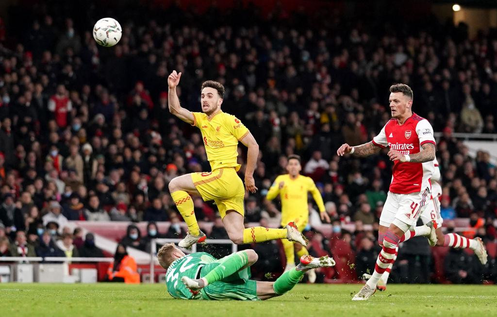 Jota dễ dàng đánh bại loạt tân binh đắt giá của Arsenal.