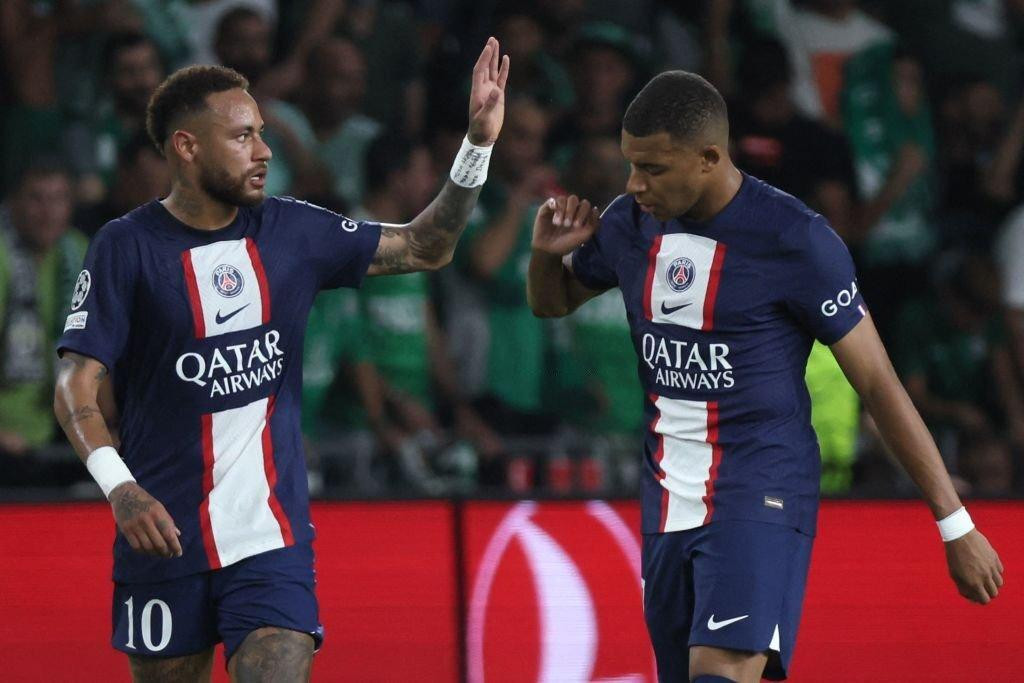 Neymar và Mbappe bằng mặt nhưng không bằng lòng Neymar và Mbappe bằng mặt nhưng không bằng lòng
