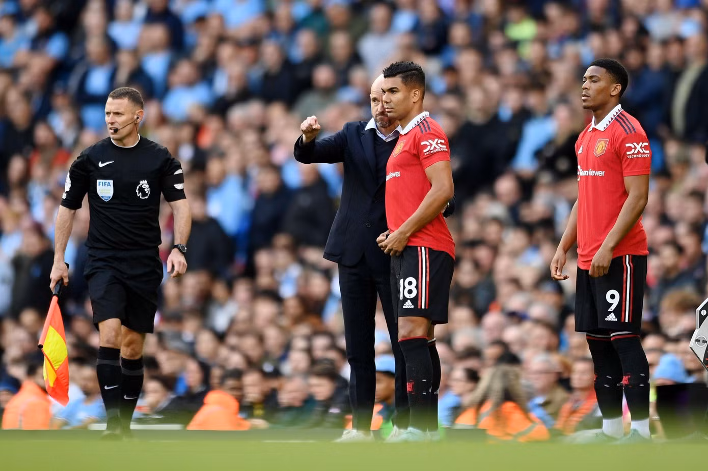 Man City đánh bại MU 6-3 trong cơn mưa bàn thắng ở derby thành Manchester ảnh 13