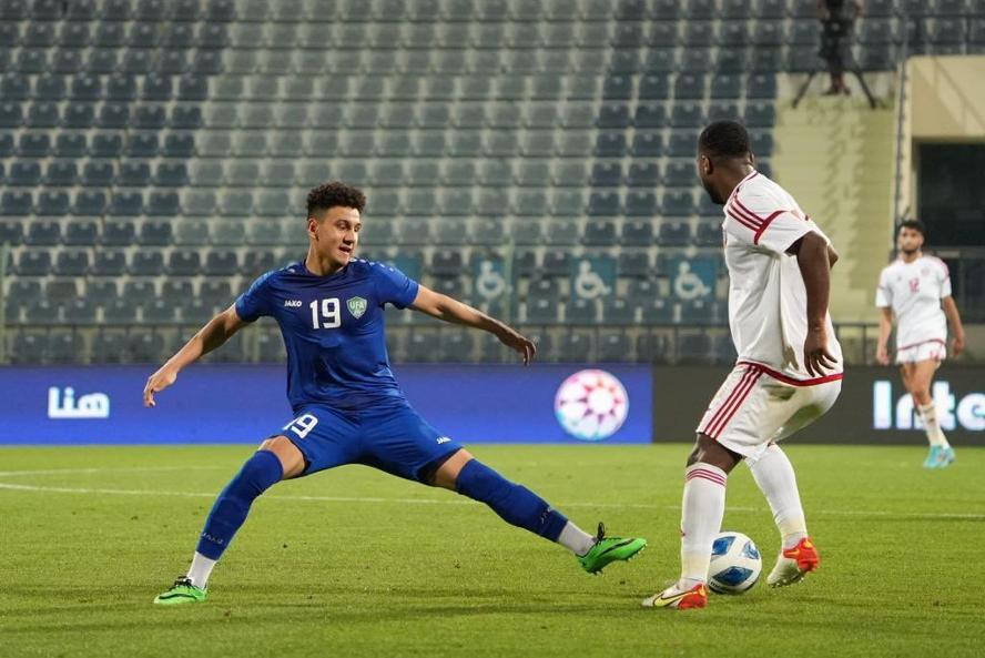 U23 Uzbekistan (áo xanh) trở thành đối thủ cuối cùng của U23 Việt Nam
