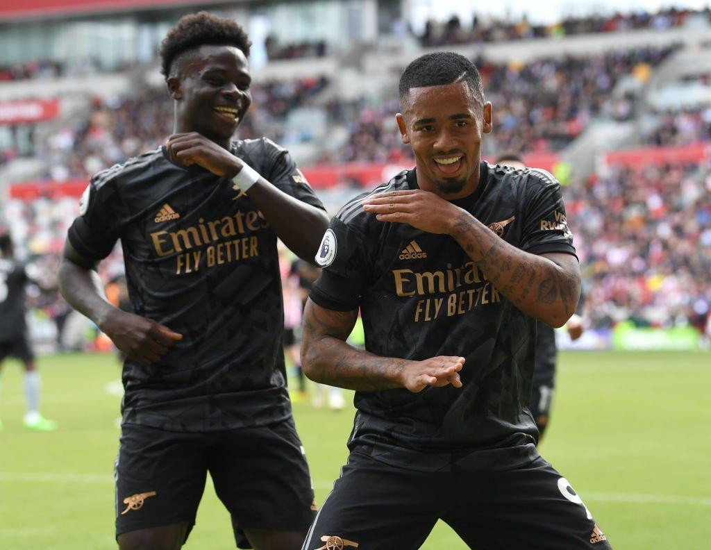 Các cầu thủ Arsenal ăn mừng bàn thắng Các cầu thủ Arsenal ăn mừng bàn thắng