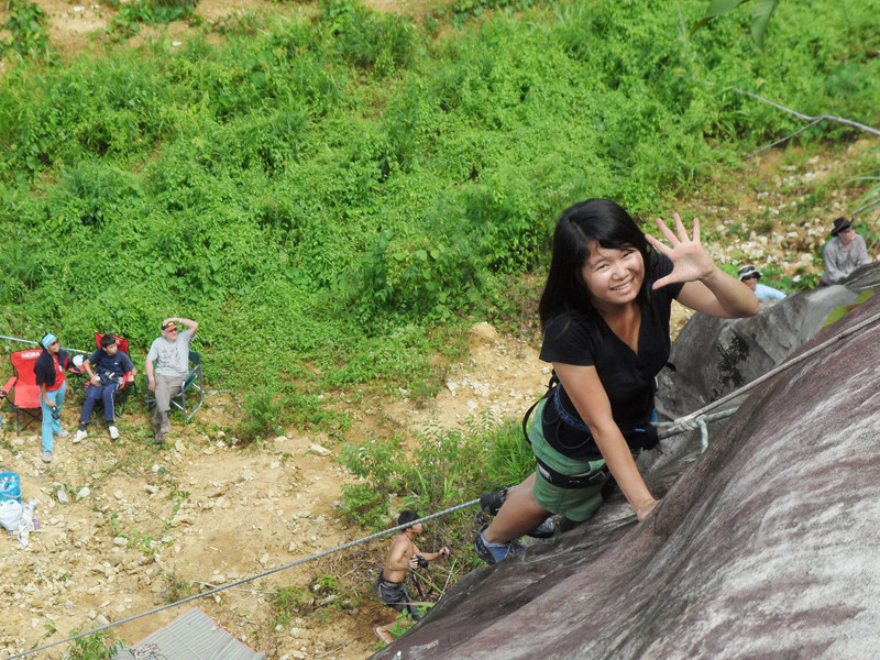 Huyền leo núi tại Kuching - Malaysia