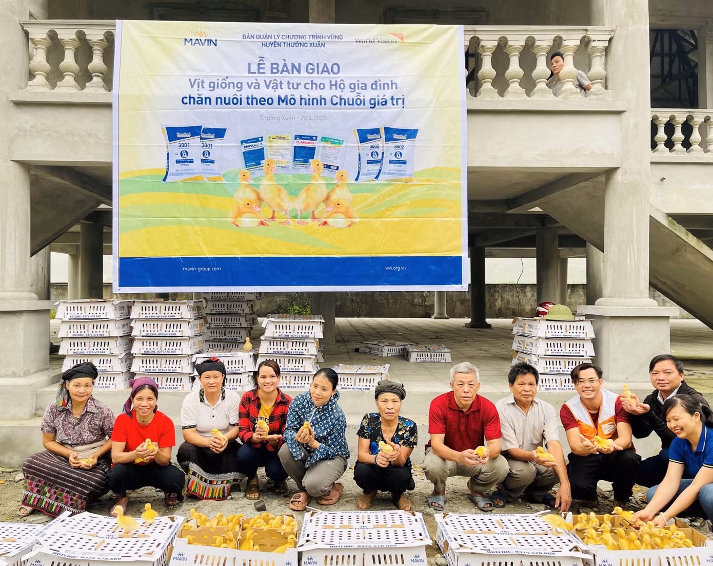 Vịt giống đến tay bà con được đảm bảo nhanh nhẹn, khỏe mạnh và lớn đồng đều