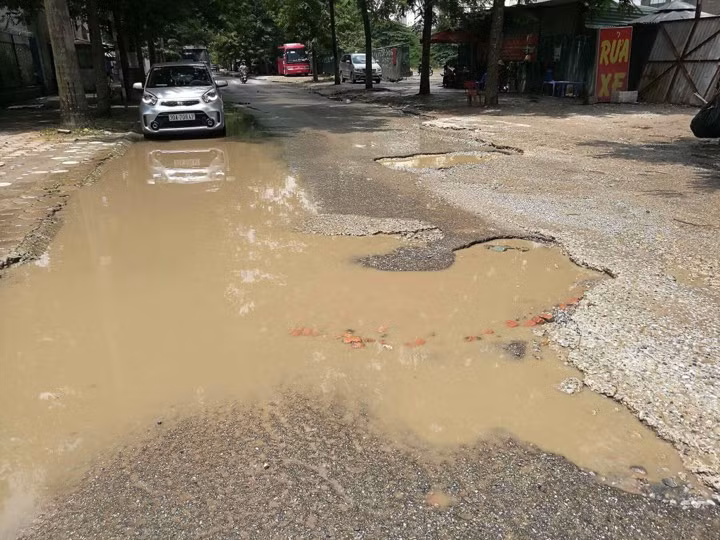 Hà Nội: Đường biến thành sông tại khu đô thị giữa lòng thành phố ảnh 1