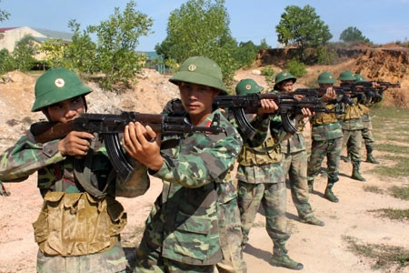 …hay đứng bắn súng AK bài 1