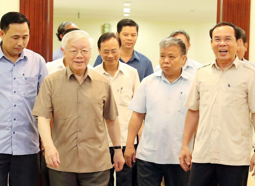 Tổng Bí thư, Chủ tịch nước chủ trì họp Bộ Chính trị, quyết định một số nhân sự ảnh 1