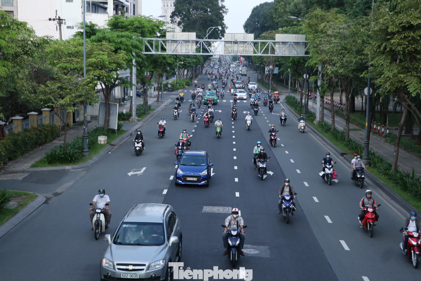 Theo quy định mới của TPHCM, người dân đã tiêm mũi 1 vắc xin ngừa COVID-19 sau 14 ngày hoặc tiêm đủ 2 mũi vắc xin được phép ra đường khi có lý do chính đáng từ ngày 1/10.