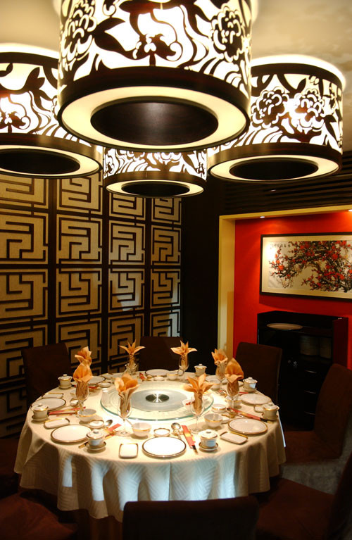 Không gian nhà hàng Long Đình