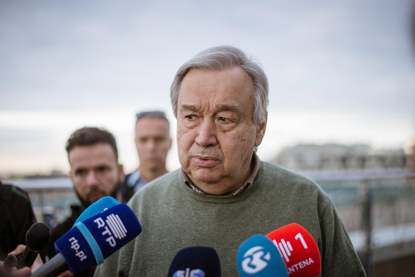 Tổng thư ký Liên Hợp Quốc António Guterres trả lời báo giới ngày 27/4 sau khi đến Ukraine. Ảnh: Anadoly Agency Tổng thư ký Liên Hợp Quốc António Guterres trả lời báo giới ngày 27/4 sau khi đến Ukraine. Ảnh: Anadoly Agency