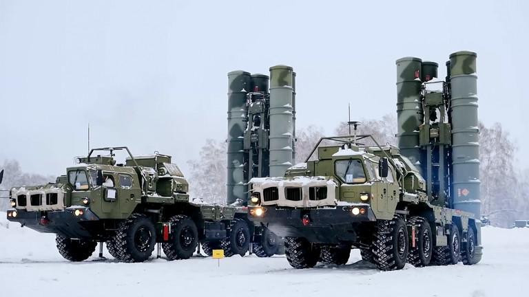 Hệ thống phòng không S-400. Ảnh: Getty Hệ thống phòng không S-400. Ảnh: Getty