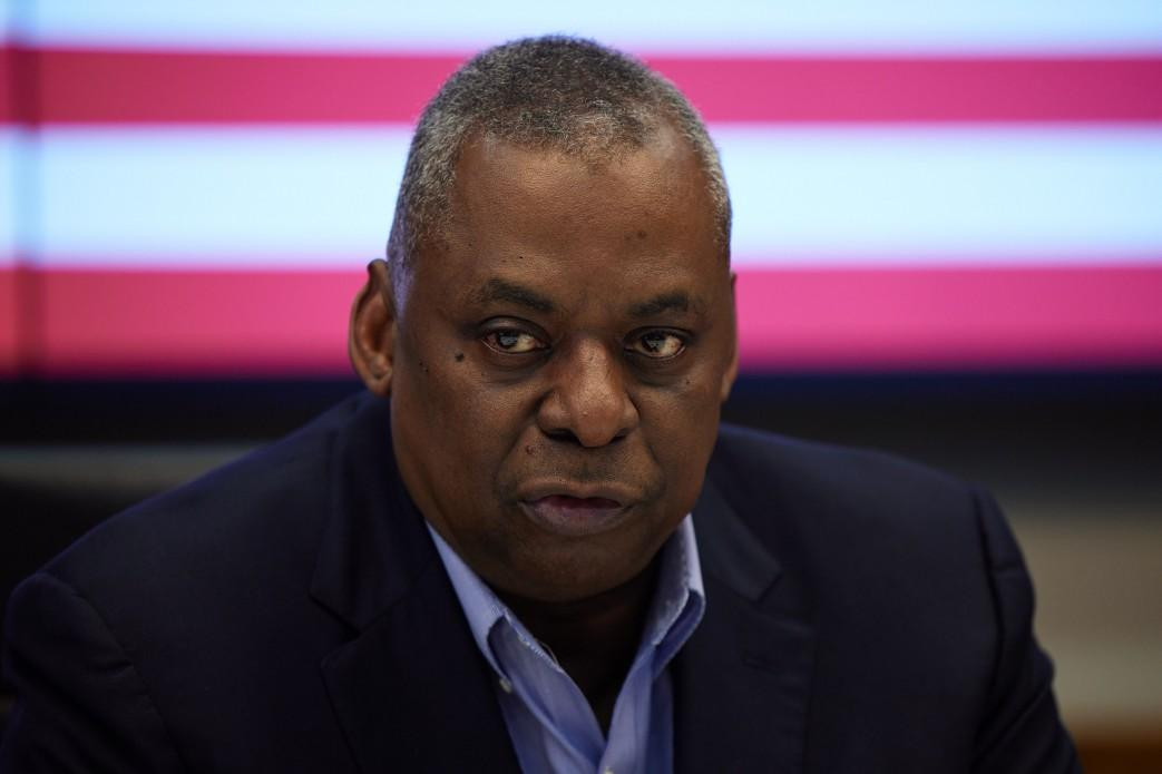 Bộ trưởng Quốc phòng Mỹ Lloyd Austin trong cuộc họp ngày 24/4 ở Kiev. Ảnh: president.gov.ua