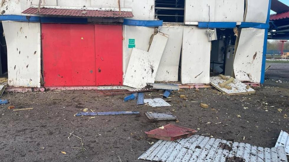 Một số công trình bị hư hại nhẹ vì vụ tấn công. Ảnh: Telegram Một số công trình bị hư hại nhẹ vì vụ tấn công. Ảnh: Telegram