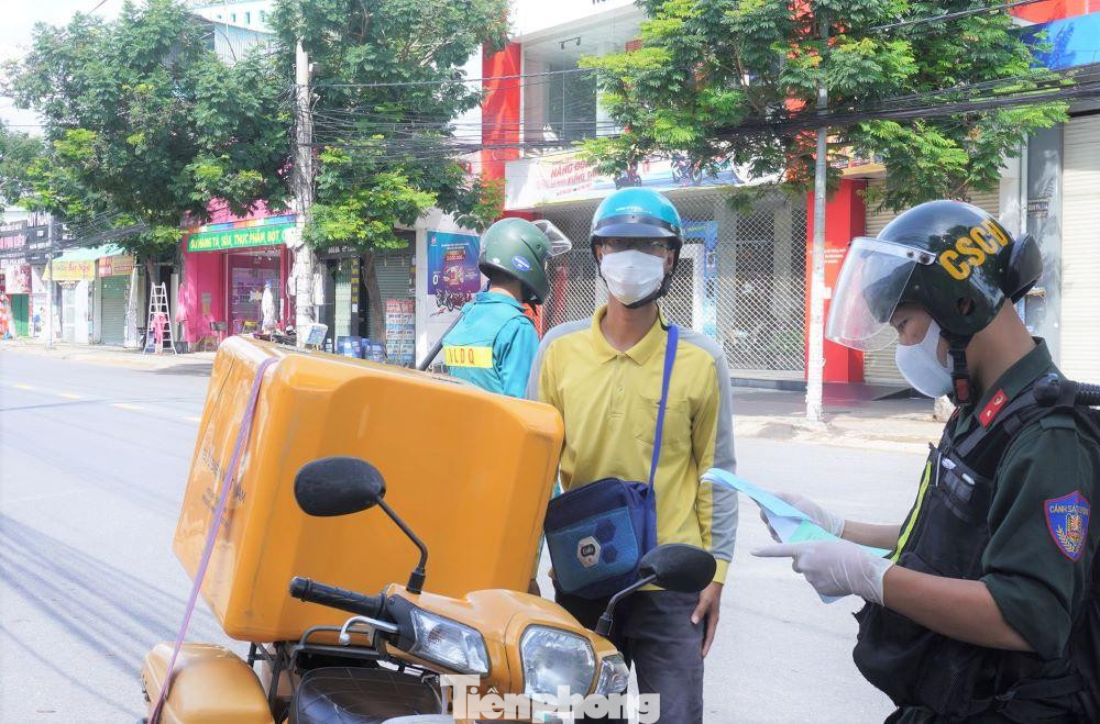 Bình Dương đang duy trì các chốt kiểm dịch liên huyện