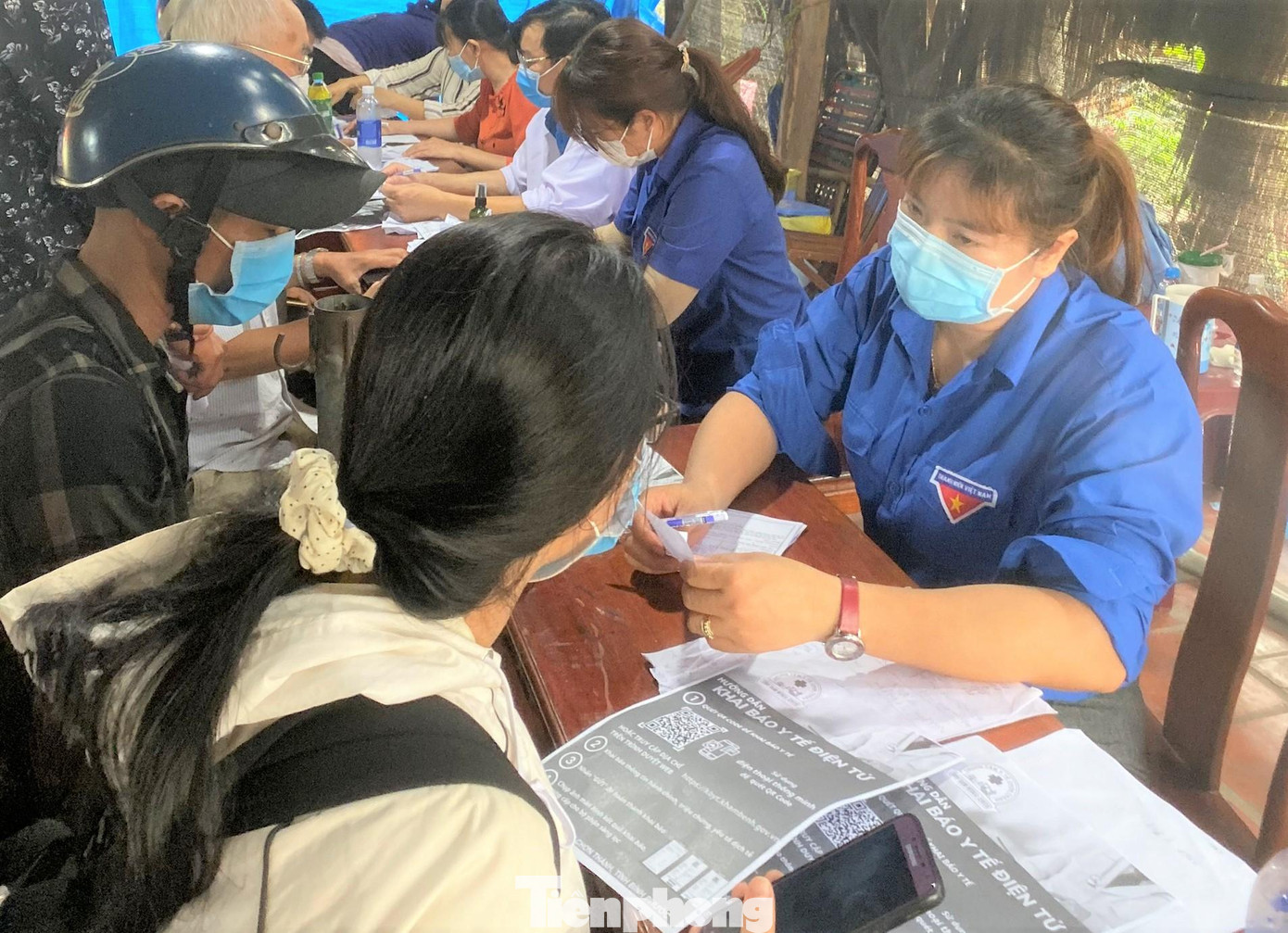 Ước tính, mỗi ngày, người dân từ các tỉnh Tây Nguyên qua địa phận Bình Phước trên 1.400 người.