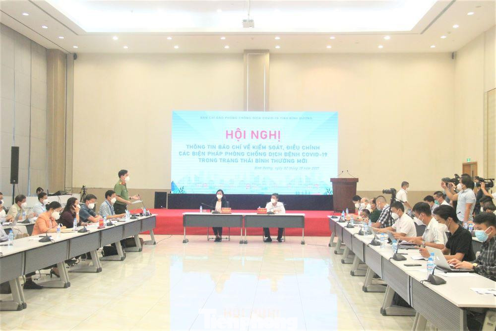 Toàn cảnh buổi họp báo