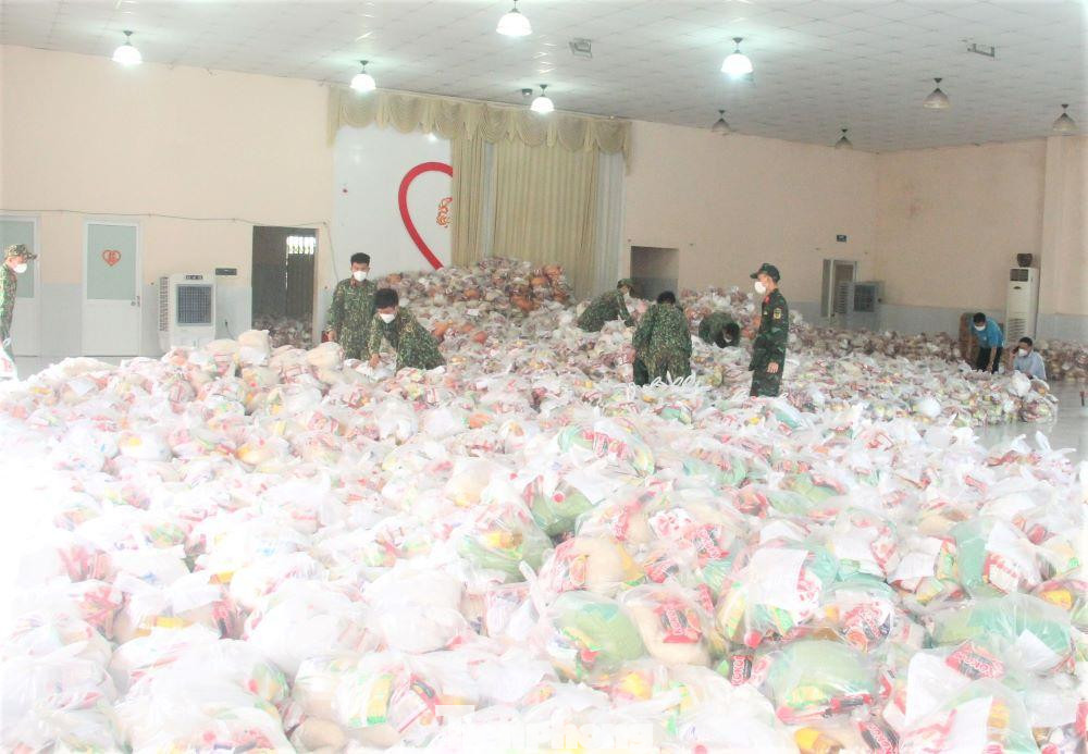 Bình Dương đang duy trì hỗ trợ lương thực, thực phẩm cho công nhân lao động có hoàn cảnh khó khăn trên địa bàn