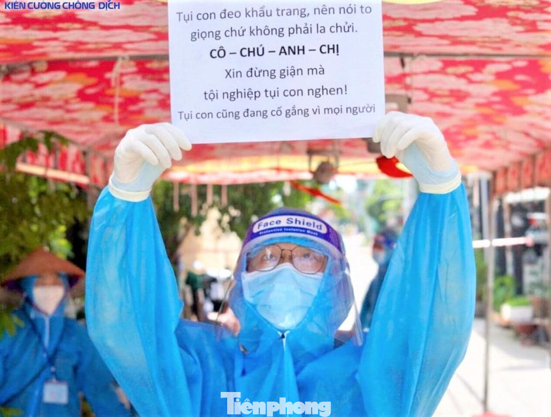 Đội ngũ y tế nỗ lực làm nhiệm vụ phòng, chống dịch COVID-19 ở Bình Dương