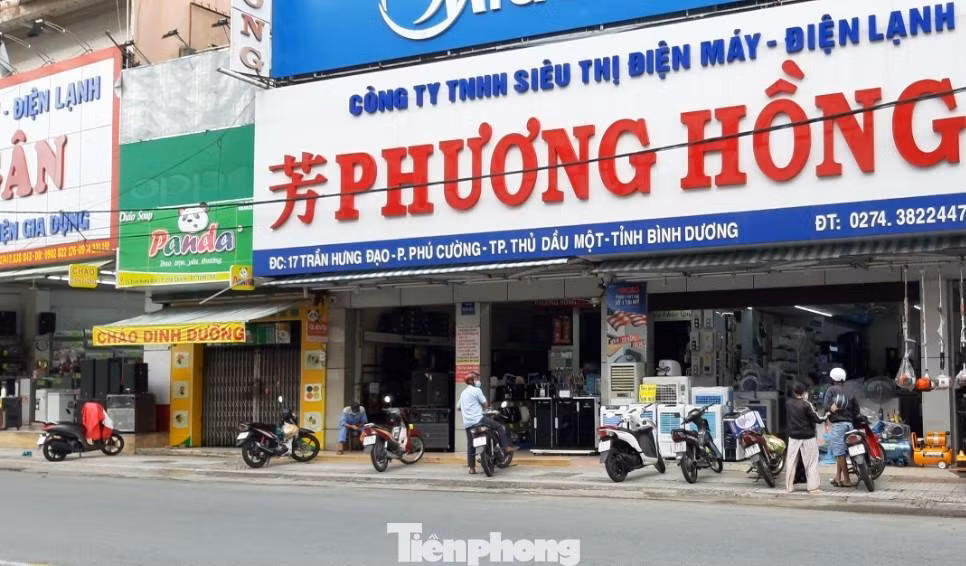 Các cơ sở kinh doanh, dịch vụ cắt tóc, gội đầu được hoạt động không quá 50% công suất. Các hoạt động văn hóa nghệ thuật, thể dục thể thao, rèn luyện sức khỏe hàng ngày được hoạt động nhưng dưới 10 người, nếu 100% người tham gia đã tiêm vắc xin thì được hoạt động dưới 50 người. Các cơ sở kinh doanh, dịch vụ cắt tóc, gội đầu được hoạt động không quá 50% công suất. Các hoạt động văn hóa nghệ thuật, thể dục thể thao, rèn luyện sức khỏe hàng ngày được hoạt động nhưng dưới 10 người, nếu 100% người tham gia đã tiêm vắc xin thì được hoạt động dưới 50 người.