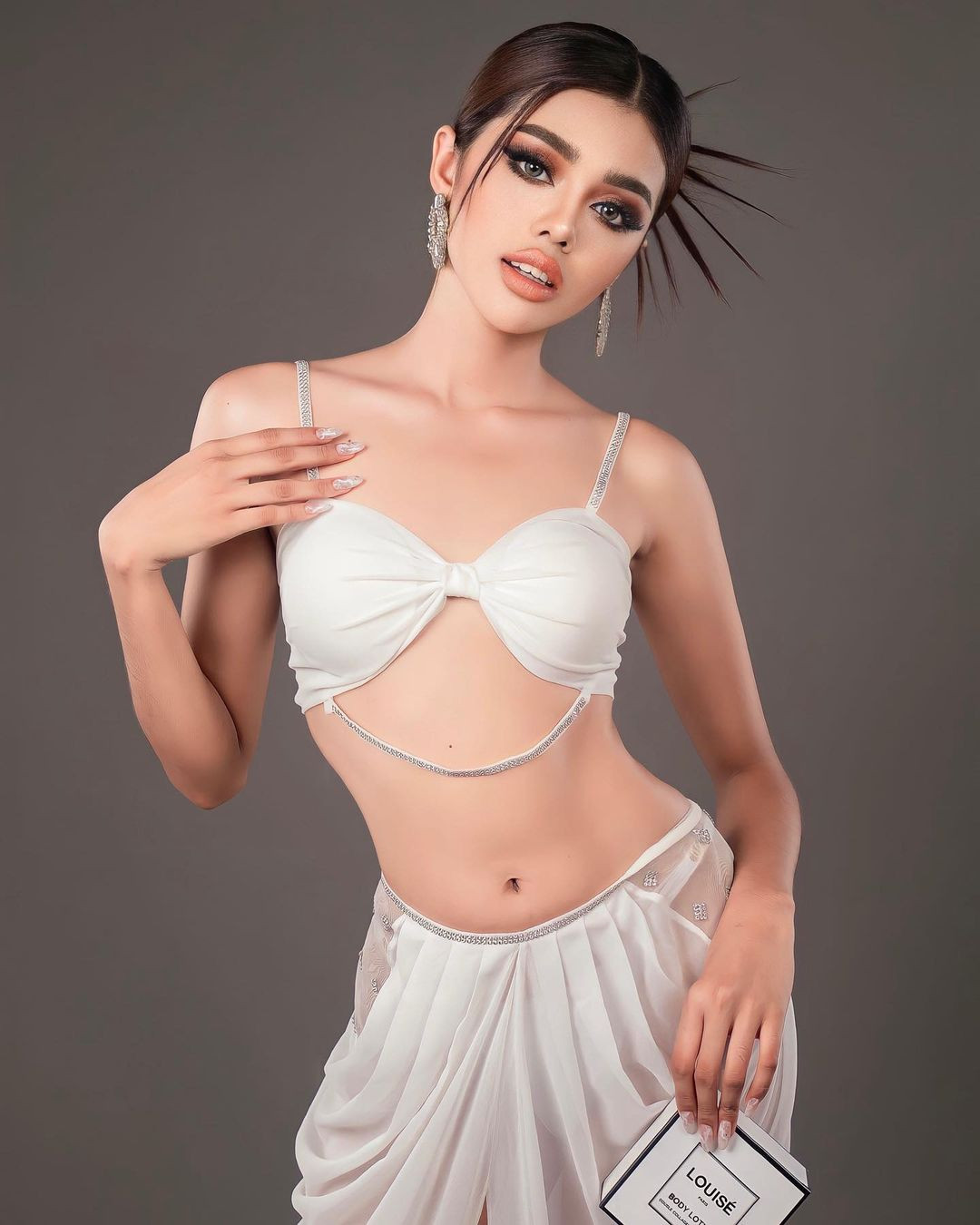 Người đẹp Leakena In đang là thí sinh được chú ý của Hoa hậu Hòa bình Campuchia 2023.