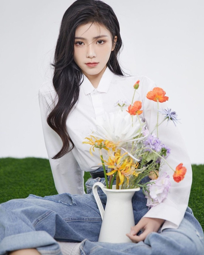 Vương Mẫn Từ là thí sinh nổi bật của Hoa hậu Hong Kong 2023.