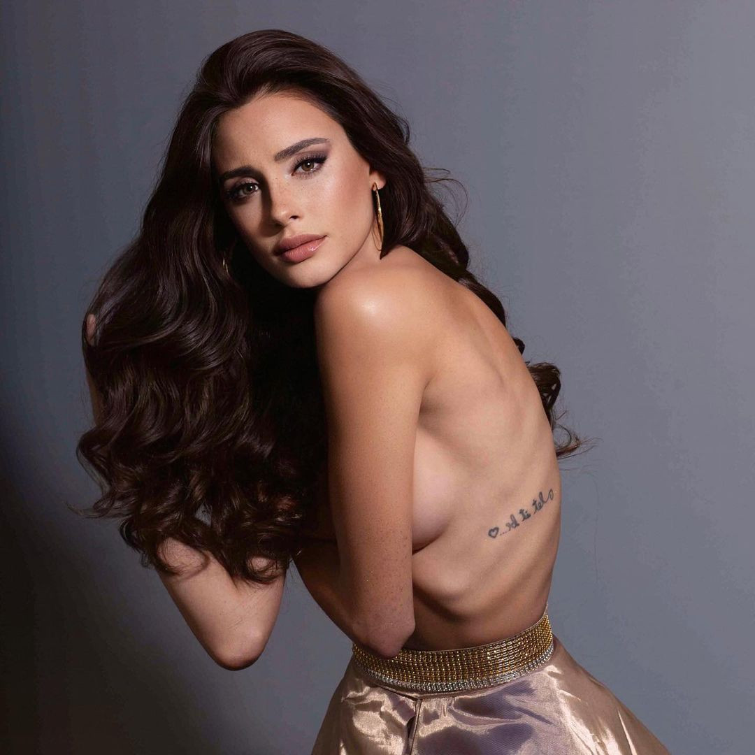 Cũng trong tối 19/6, tân Hoa hậu Hòa bình Colombia 2023 lộ diện. Cùng với người đẹp Colombia, đại diện Chile được các diễn đàn sắc đẹp đánh giá là những ứng viên sáng giá của khu vực Mỹ Latinh tại Hoa hậu Hòa bình Quốc tế 2023.