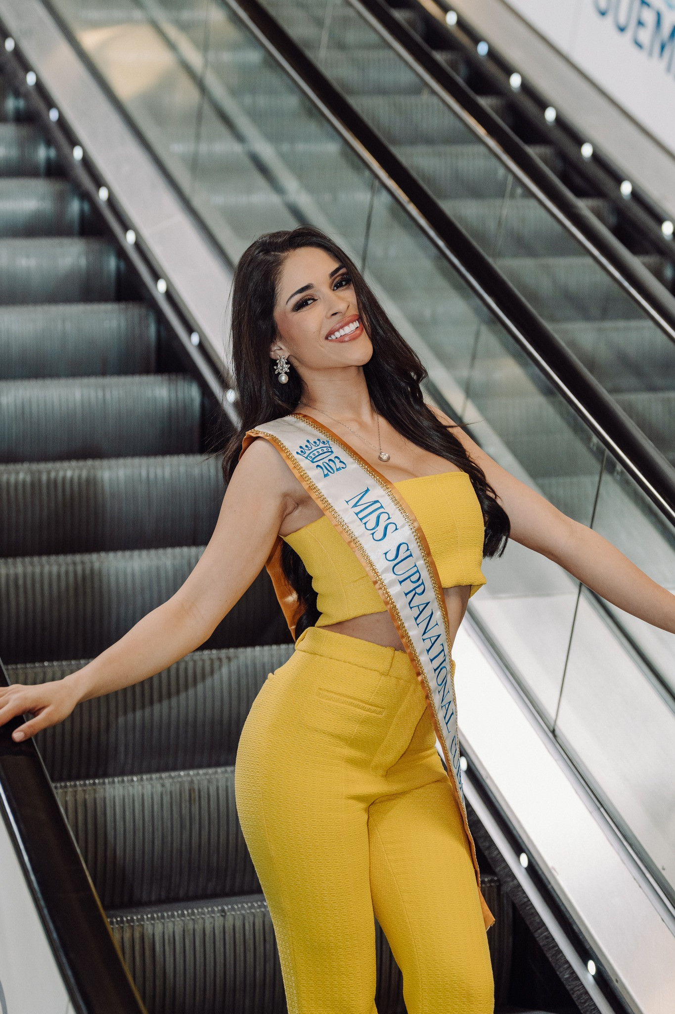 Trước đó, ban tổ chức khởi động nhiều cuộc bình chọn như Miss Influencer's Challenge - Người đẹp có sức ảnh hưởng nhất trên các nền tảng mạng xã hội để hâm nóng cuộc thi. Đại diện Việt Nam - Đặng Thanh Ngân là người giành chiến thắng trên nền tảng Facebook.