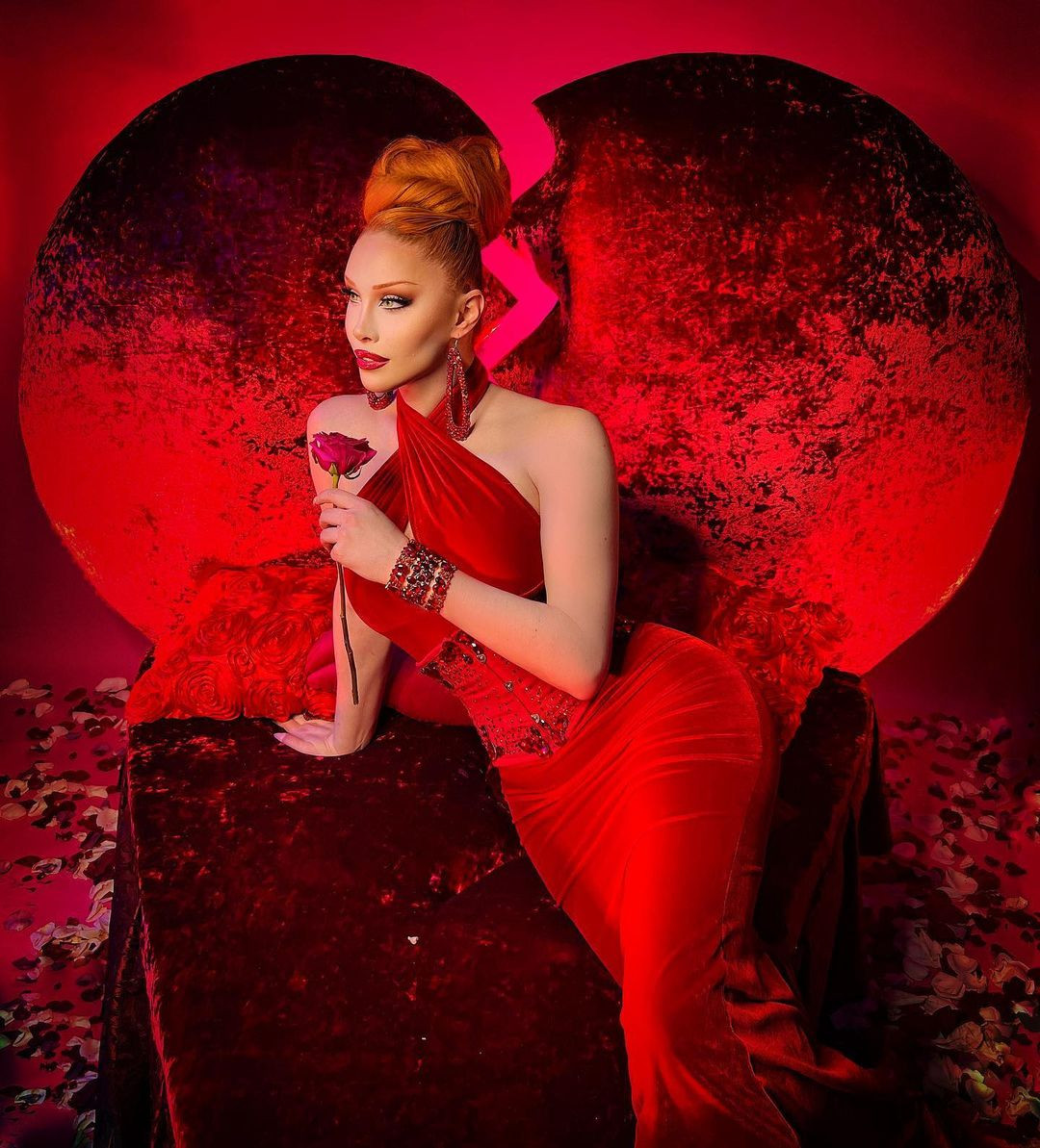 Melony Munro được xem là người đẹp có vẻ ngoài phá cách tại cuộc thi năm nay. Nhiều người cho rằng khán giả phải dần chấp nhận nét đẹp đa dạng ở những cuộc thi sắc đẹp, thay vì chỉ trích và miệt thị ngoại hình phụ nữ.