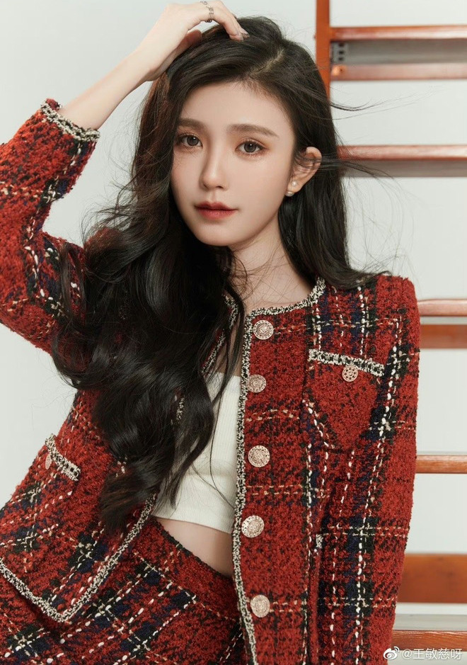 Vương Mẫn Từ là thí sinh nổi bật của Hoa hậu Hong Kong 2023.