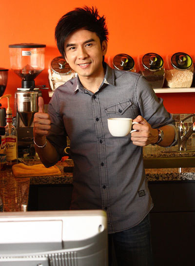 Đan Trường kinh doanh ngành hàng ăn uống ngay chính nơi bà xã anh đang sinh sống