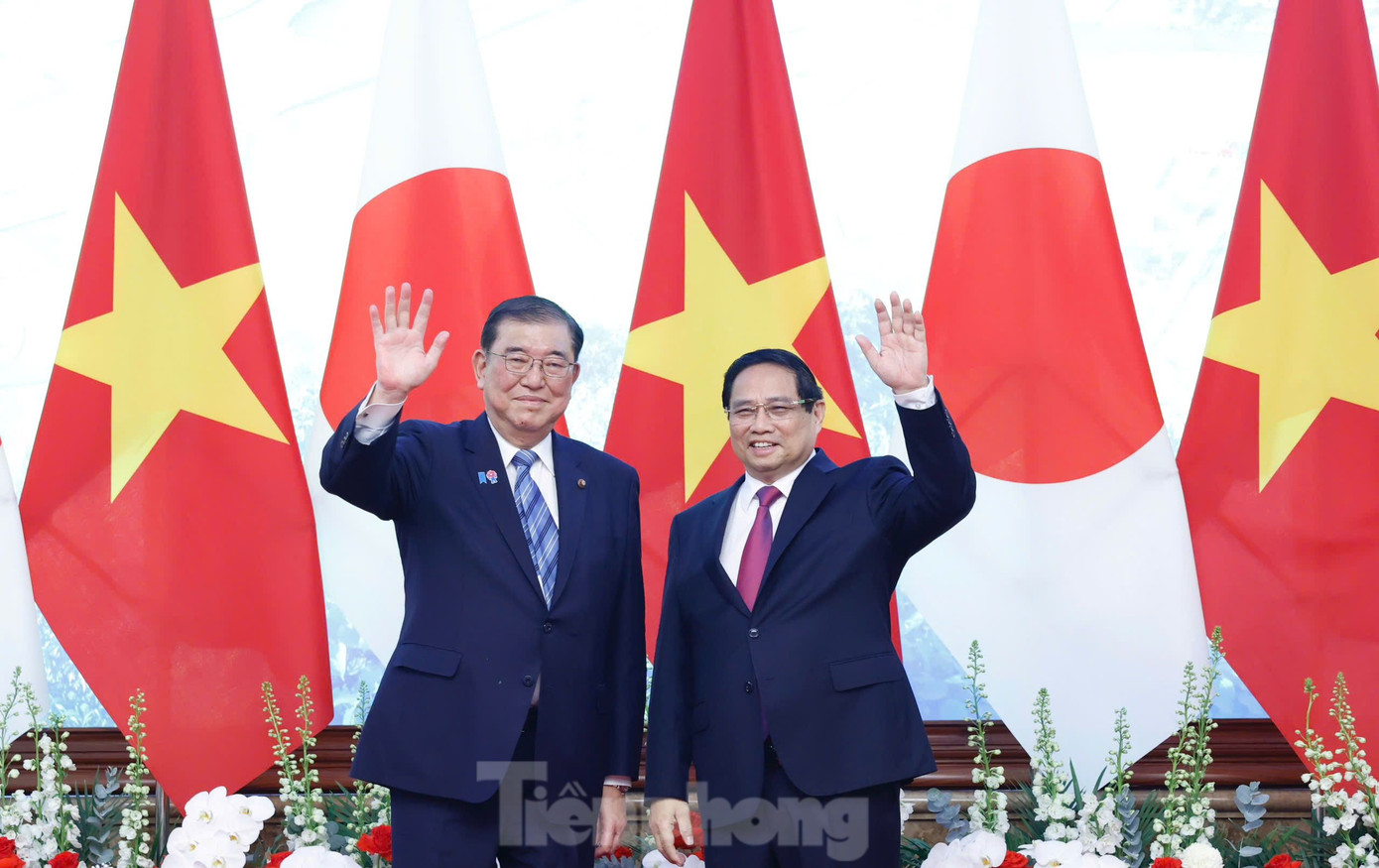 Hai Thủ tướng chụp ảnh chung trước hội đàm. Ảnh: Như Ý Hai Thủ tướng chụp ảnh chung trước hội đàm. Ảnh: Như Ý