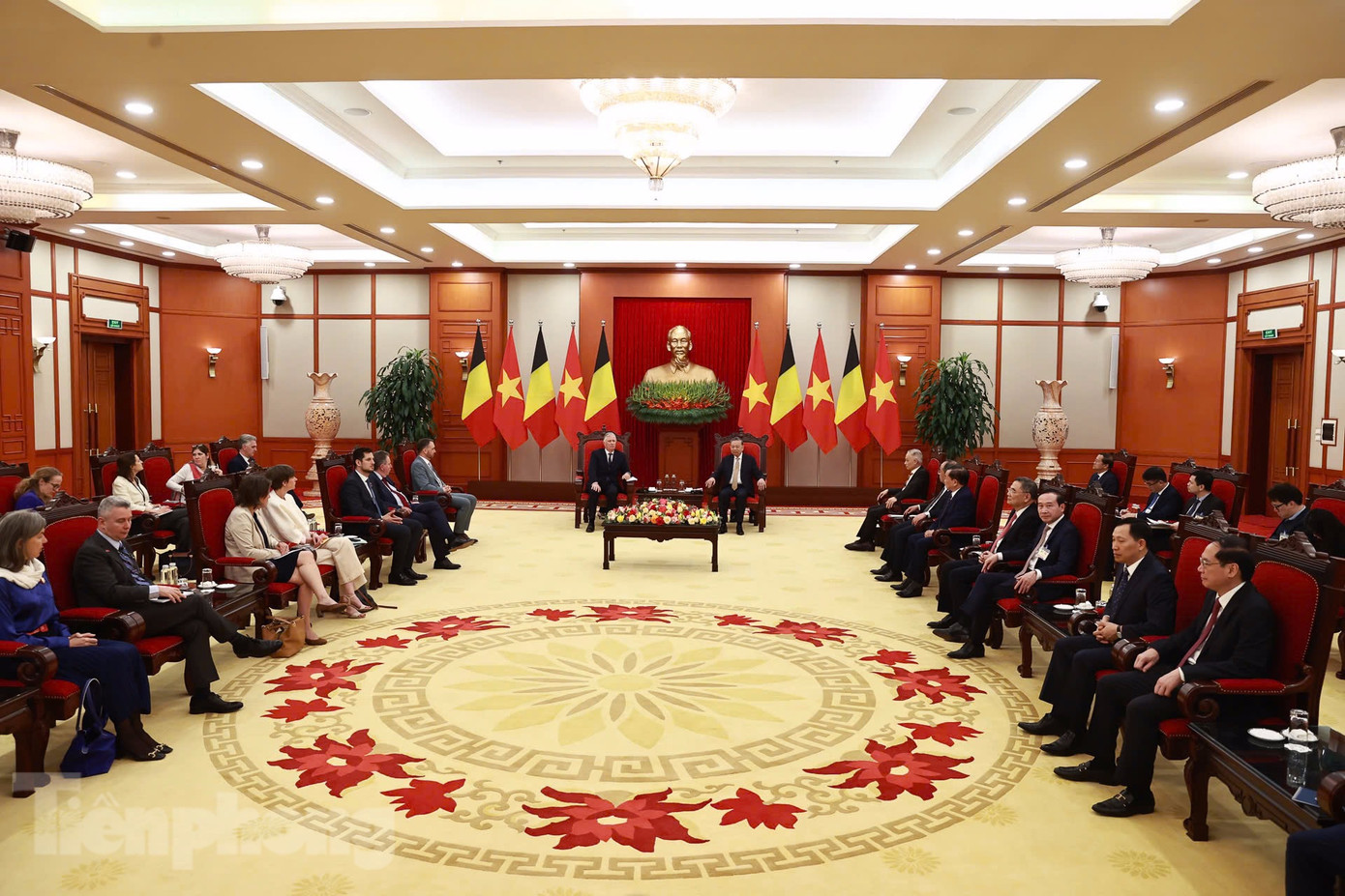 Toàn cảnh cuộc tiếp. (Ảnh: Như Ý) Toàn cảnh cuộc tiếp. (Ảnh: Như Ý)