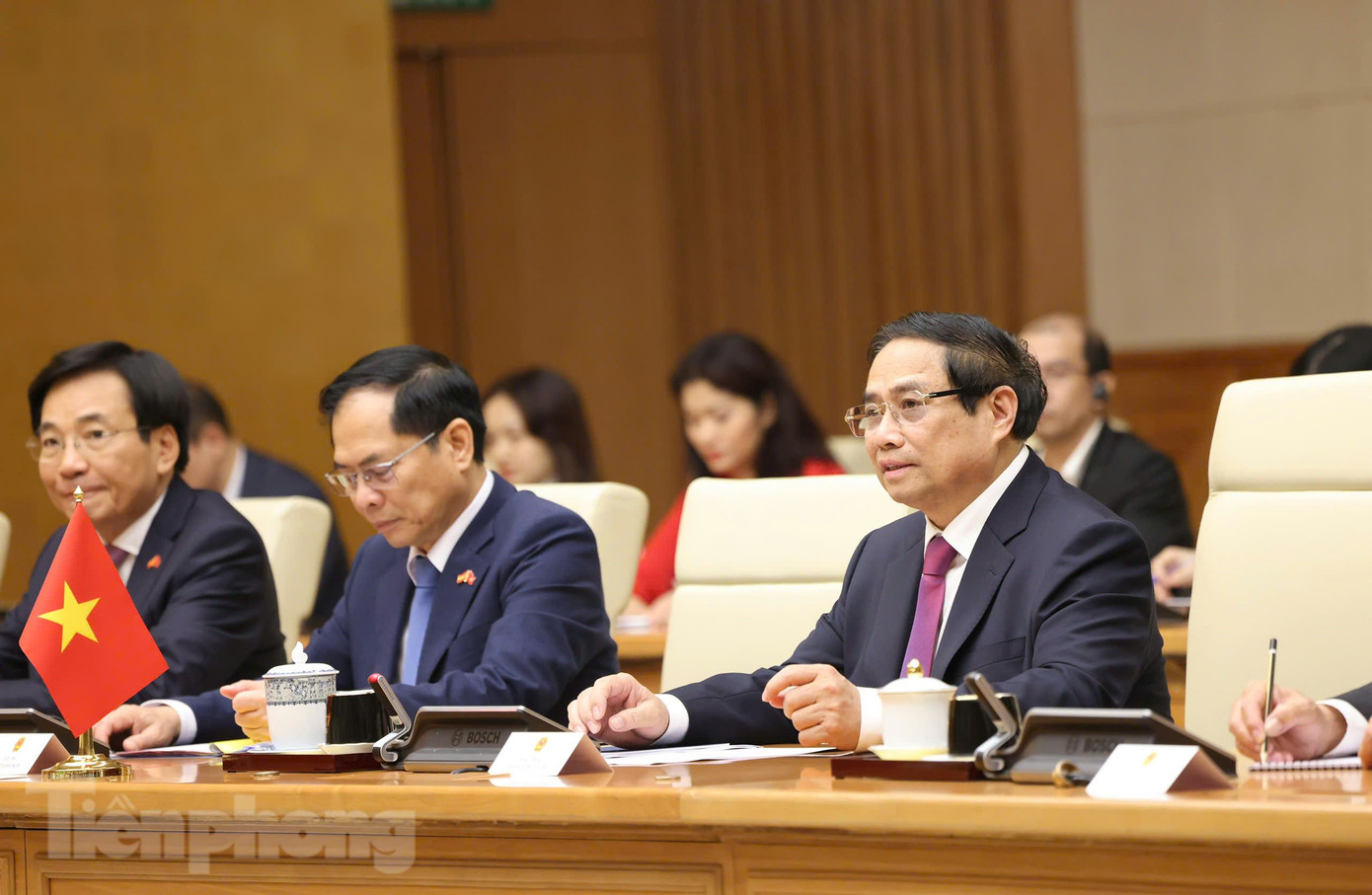 Thủ tướng Phạm Minh Chính và các quan chức cấp cao Việt Nam trong cuộc hội đàm với Thủ tướng Tây Ban Nha. (Ảnh: Như Ý) Thủ tướng Phạm Minh Chính và các quan chức cấp cao Việt Nam trong cuộc hội đàm với Thủ tướng Tây Ban Nha. (Ảnh: Như Ý)