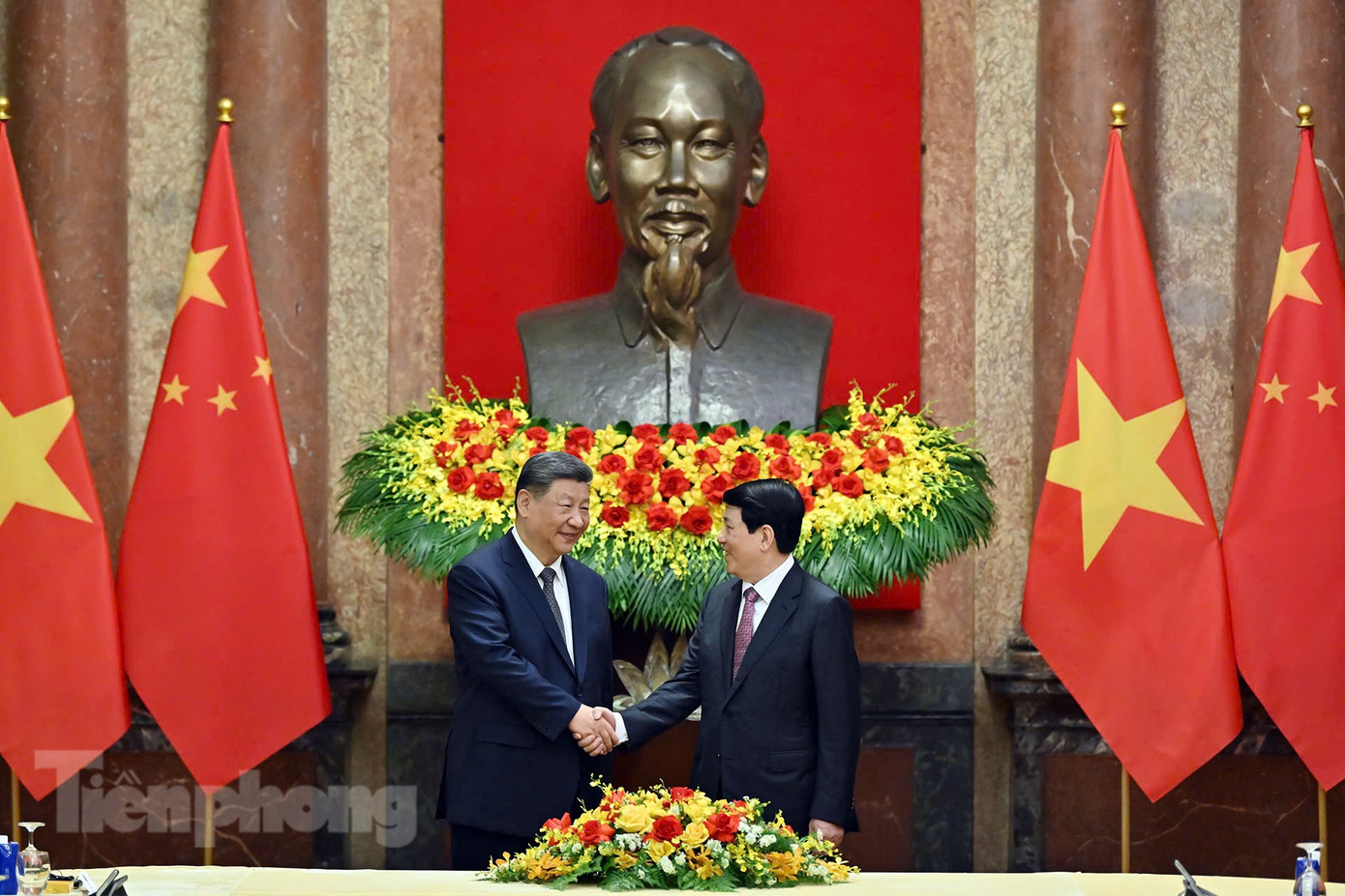 Chủ tịch nước Lương Cường và Tổng Bí thư, Chủ tịch nước Trung Quốc Tập Cận Bình trong cuộc hội đàm ngày 15/4. Ảnh: Như Ý