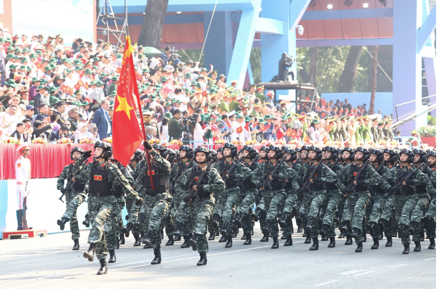 Hình ảnh trong lễ diễu binh, diễu hành kỷ niệm 50 năm Giải phóng miền Nam, thống nhất đất nước tại TPHCM sáng 30/4. Ảnh: Ngô Tùng. Hình ảnh trong lễ diễu binh, diễu hành kỷ niệm 50 năm Giải phóng miền Nam, thống nhất đất nước tại TPHCM sáng 30/4. Ảnh: Ngô Tùng.
