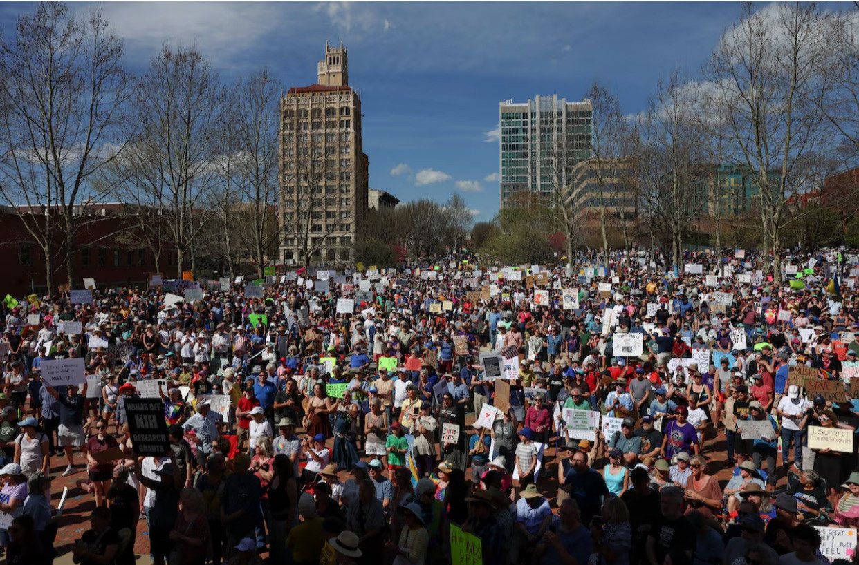 Cuộc biểu tình ở bang Bắc Carolina ngày 5/4. (Ảnh: Reuters)