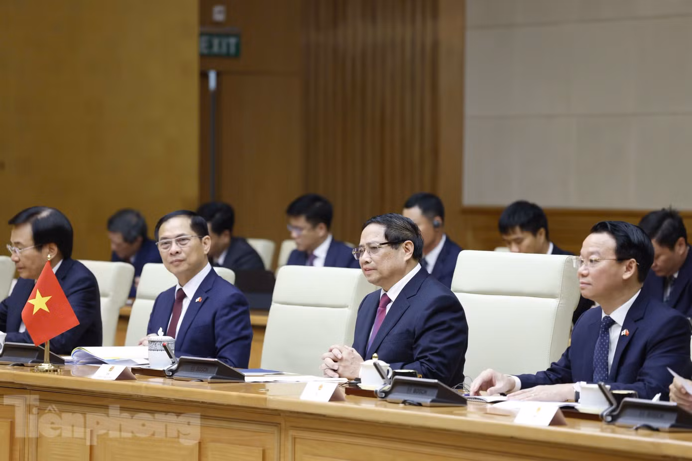 Thủ tướng Phạm Minh Chính và các quan chức cấp cao Việt Nam tại cuộc hội đàm. Ảnh: Như Ý