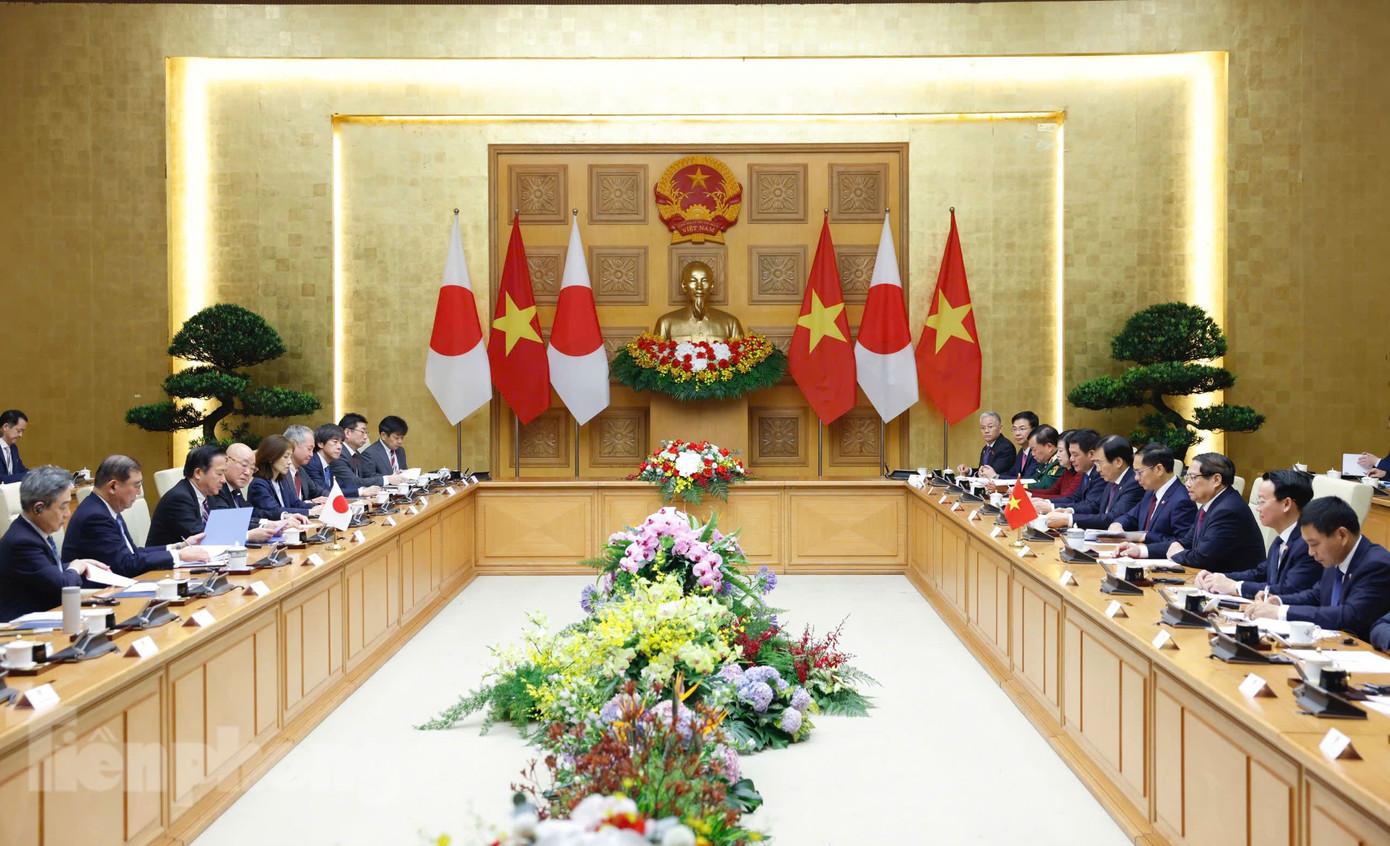 Cuộc hội đàm giữa hai Thủ tướng và quan chức cấp cao hai nước. Ảnh: Như Ý Cuộc hội đàm giữa hai Thủ tướng và quan chức cấp cao hai nước. Ảnh: Như Ý