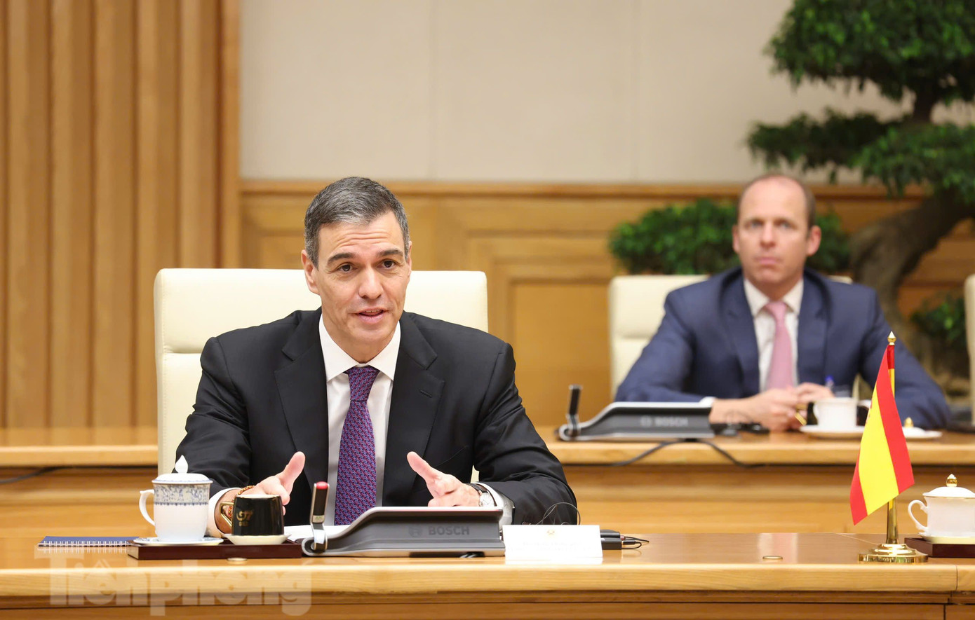Thủ tướng Tây Ban Nha Pedro Sánchez trong cuộc hội đàm với Thủ tướng Phạm Minh Chính. (Ảnh: Như Ý) Thủ tướng Tây Ban Nha Pedro Sánchez trong cuộc hội đàm với Thủ tướng Phạm Minh Chính. (Ảnh: Như Ý)
