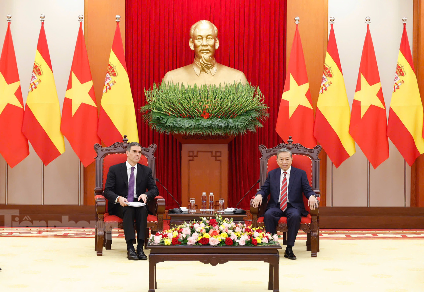 Tổng Bí thư Tô Lâm và Thủ tướng Tây Ban Nha tại cuộc tiếp. (Ảnh: Như Ý)