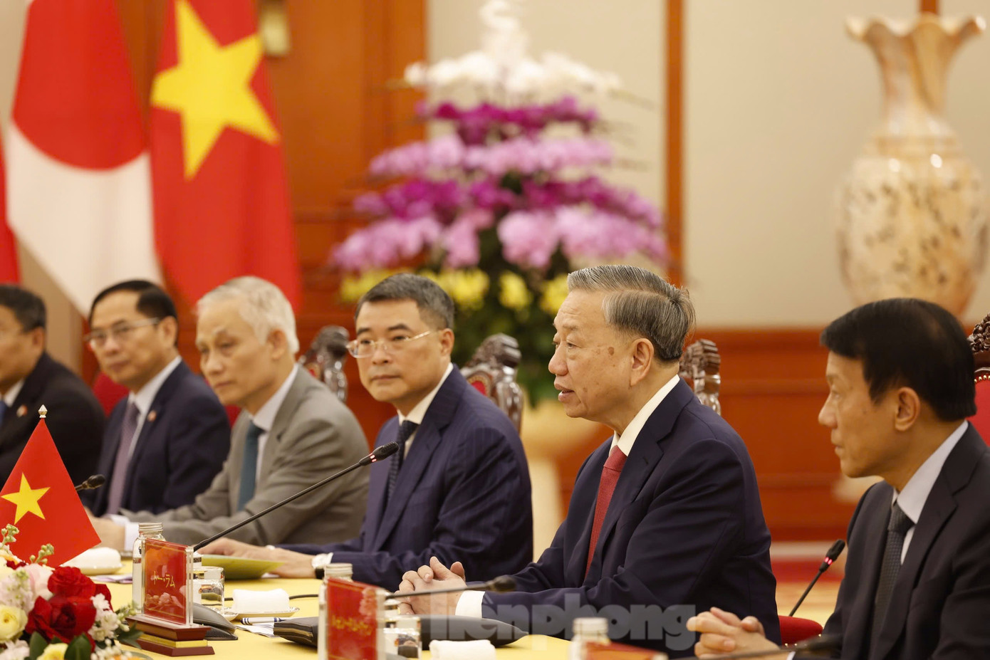 Tổng Bí thư Tô Lâm và các quan chức cấp cao Việt Nam trong cuộc hội kiến. Ảnh: Như Ý