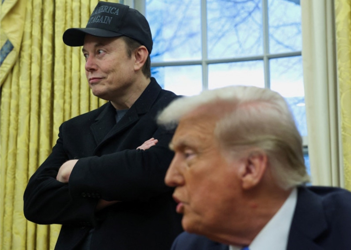 Tỷ phú Elon Musk trong một dịp đứng cạnh Tổng thống Donald Trump tại Nhà Trắng. (Ảnh: Reuters) Tỷ phú Elon Musk trong một dịp đứng cạnh Tổng thống Donald Trump tại Nhà Trắng. (Ảnh: Reuters)
