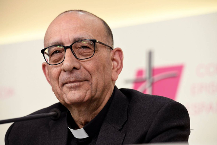 Hồng y Juan Jose Omella. Hồng y Juan Jose Omella.