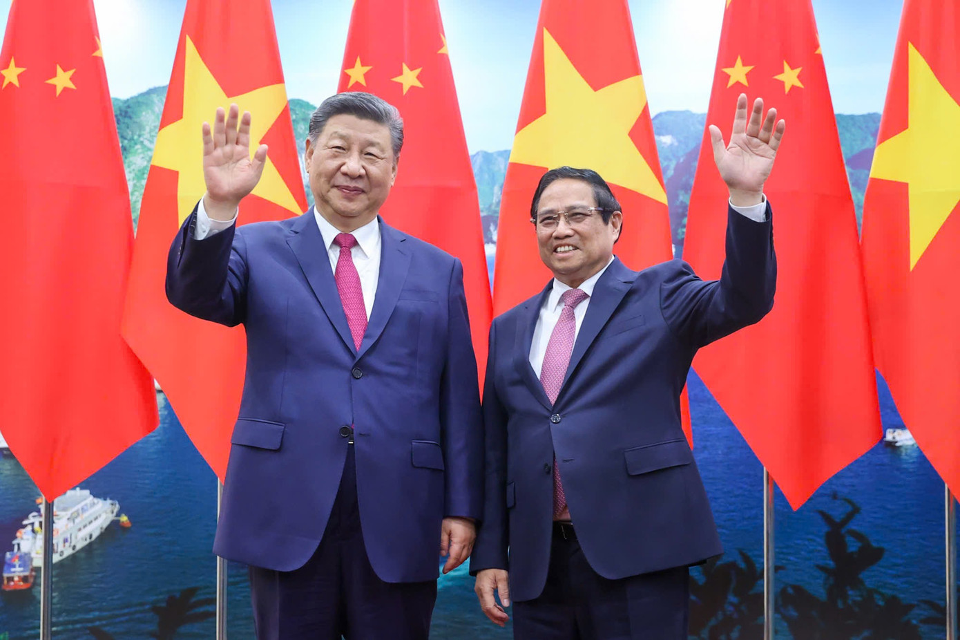 Thủ tướng Phạm Minh Chính và Tổng Bí thư, Chủ tịch nước Trung Quốc Tập Cận Bình trong cuộc hội kiến ngày 14/4. Ảnh: Như Ý