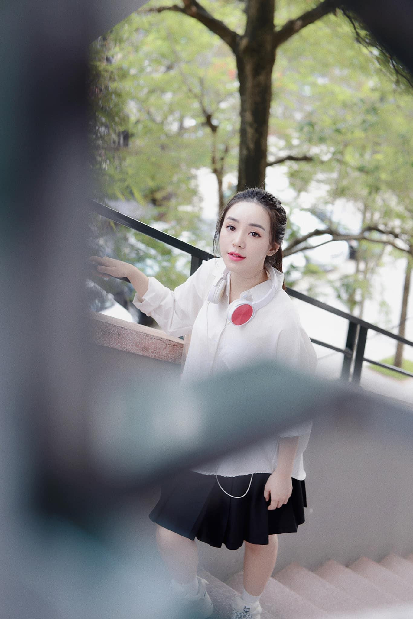 Quỳnh Kool gây ấn tượng ban đầu với những vai hotgirl trong Kem Xôi TV và Loa phường. Về sau, cô nàng khẳng định mình trong loạt phim truyền hình đình đám với khả năng diễn xuất đáng nể.