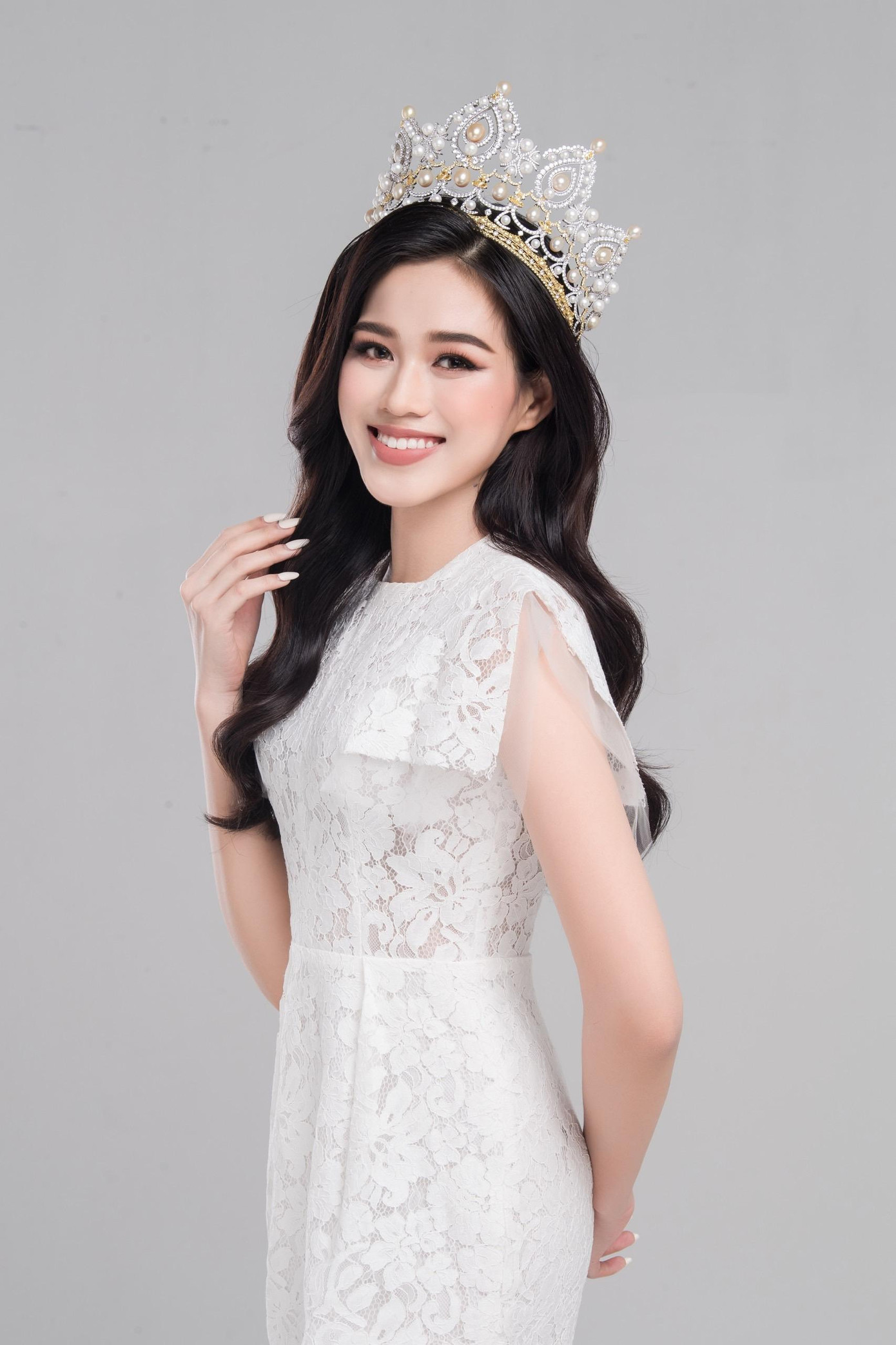 Hoa hậu Đỗ Thị Hà khẳng định cô luôn chủ động và không ỷ nại hay chờ đợi ai. Vì vậy nên nàng hậu lên kế hoạch tự tập luyện cho cuộc thi Miss World sắp tới.