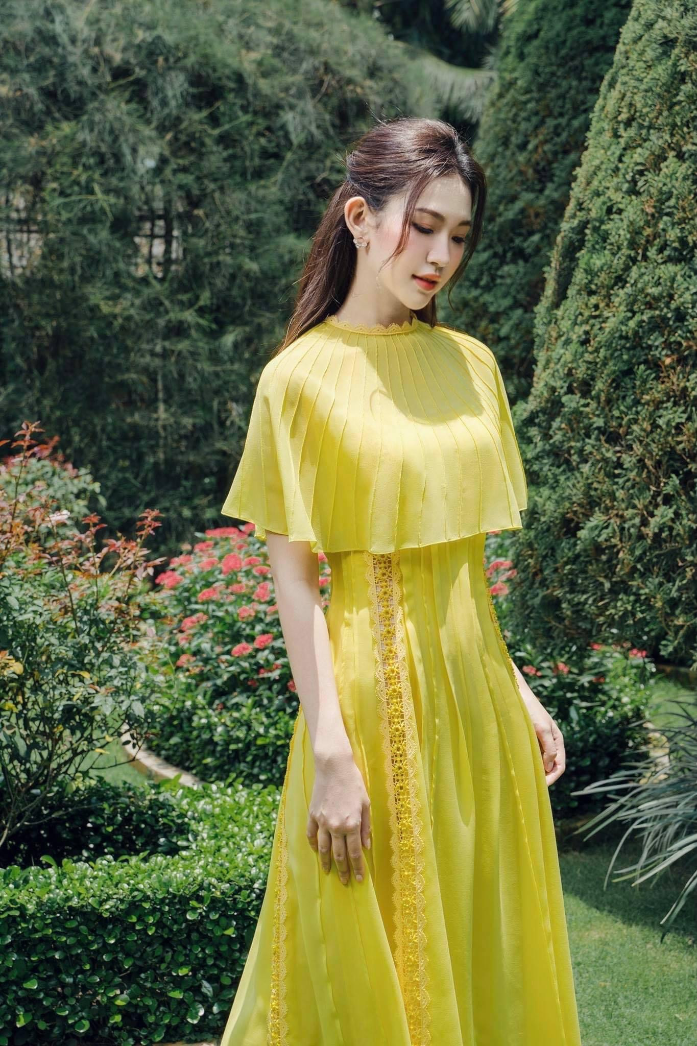 Hiện tại, Minh Anh cao 1m70, nặng 49kg và có số đo ba vòng: 81-59-91cm. Hiện tại, Minh Anh cao 1m70, nặng 49kg và có số đo ba vòng: 81-59-91cm.